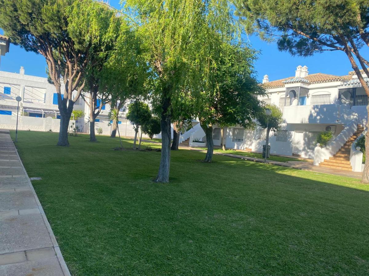 Apartamento La Almadraba Chiclana de la Frontera Exterior photo